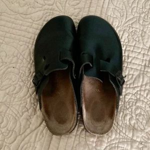 Birkenstock Boston Leather Clogs
